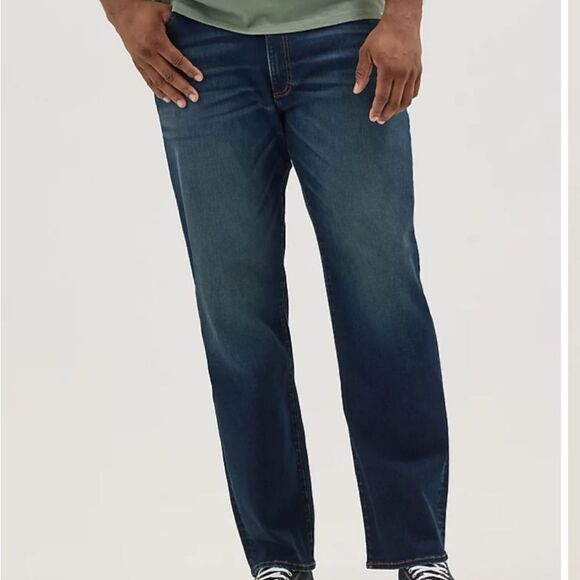 665 NWT Men's Extreme Motion Relaxed Straight Jean Size 46x32  Dark Convoy - Picture 1 of 8